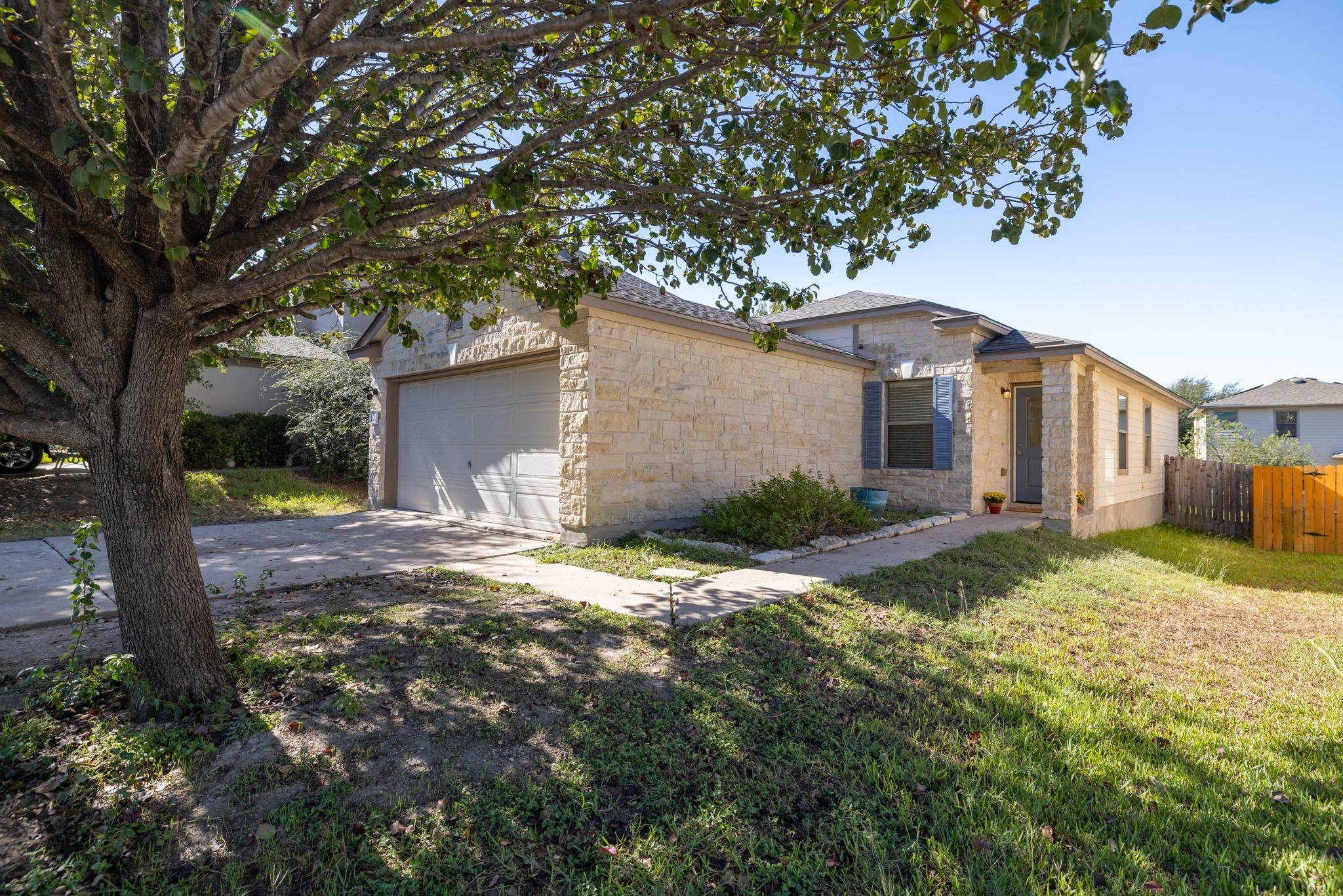 2322 Kuykendall DR, Georgetown, TX 78626