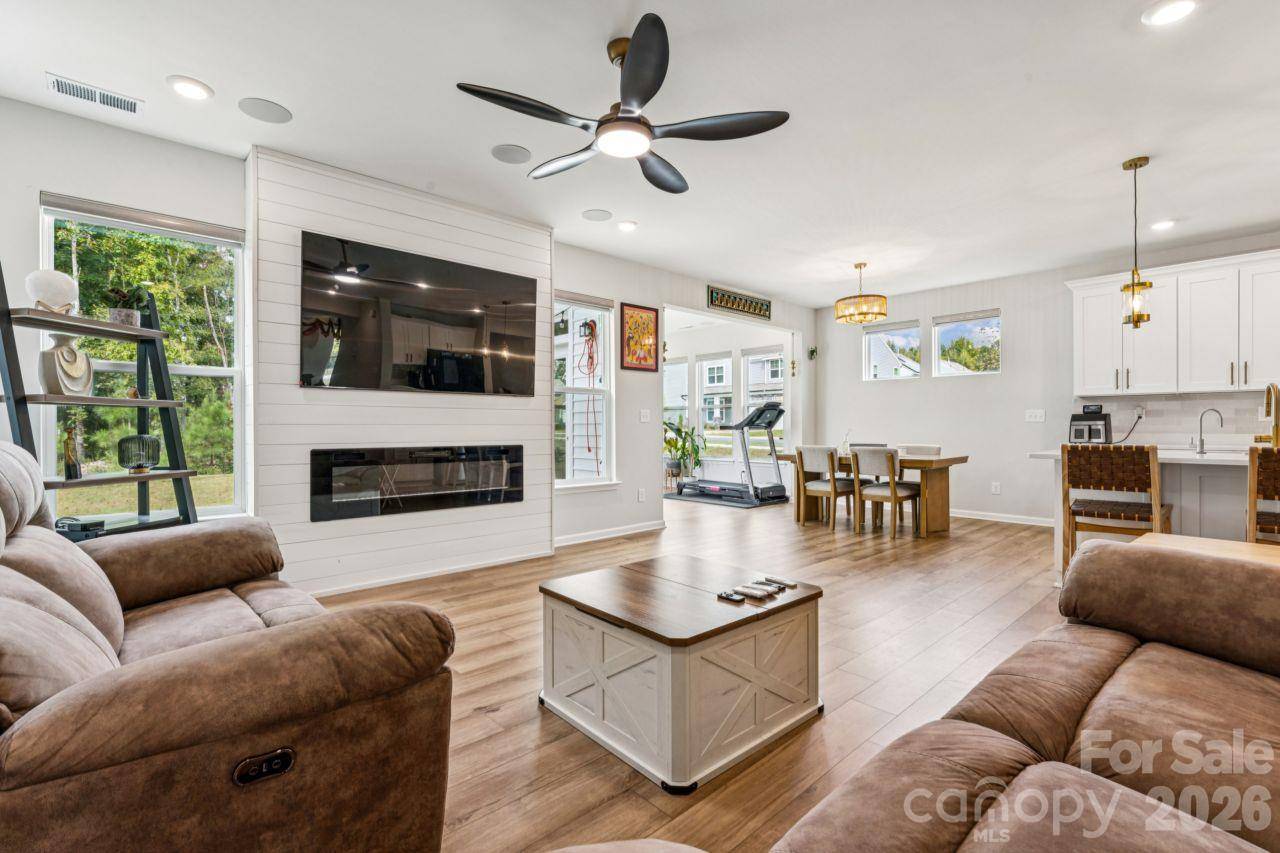 8704 Frank Grier RD, Charlotte, NC 28215