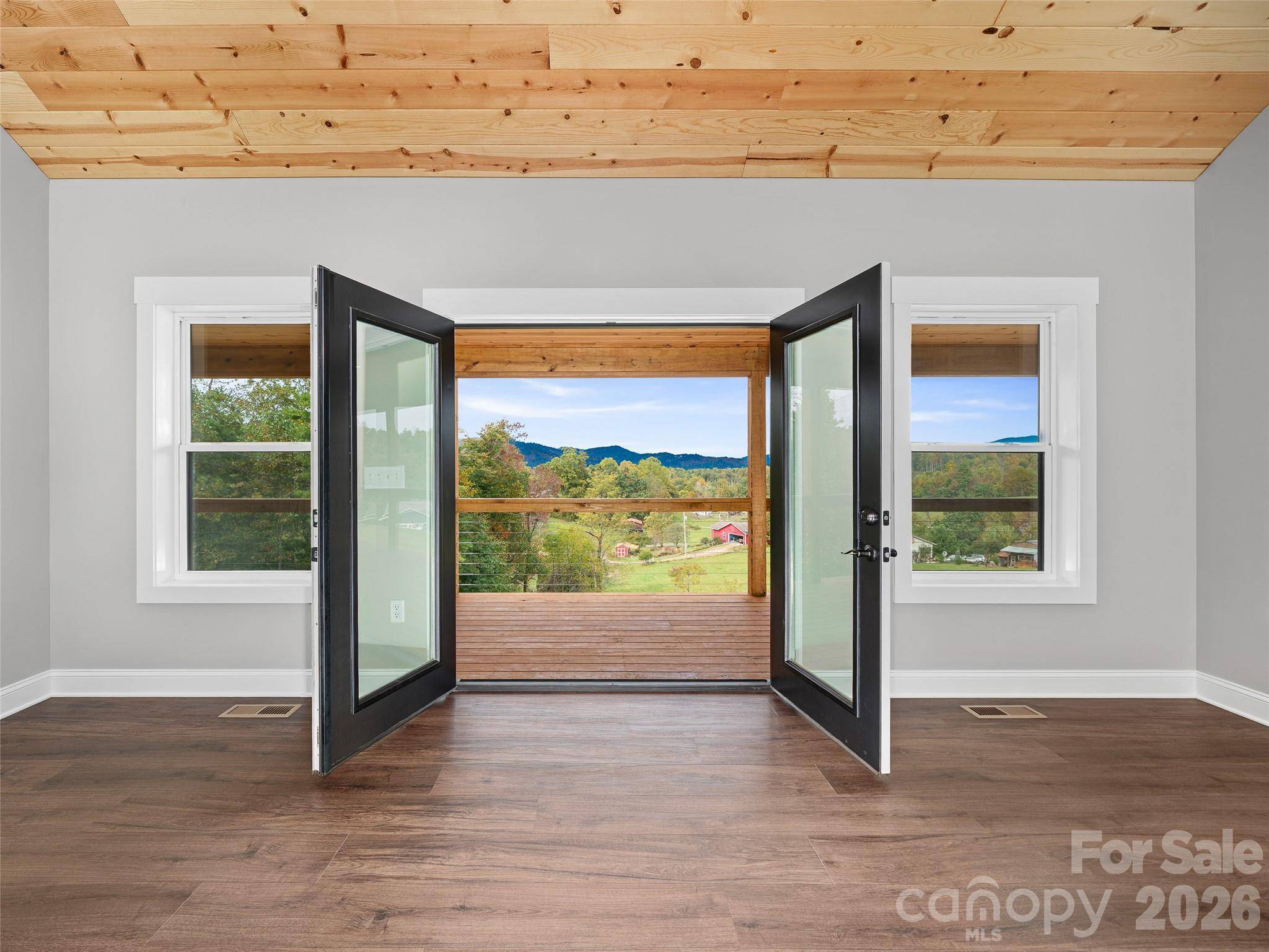 110 Shangrila TRL, Spruce Pine, NC 28777