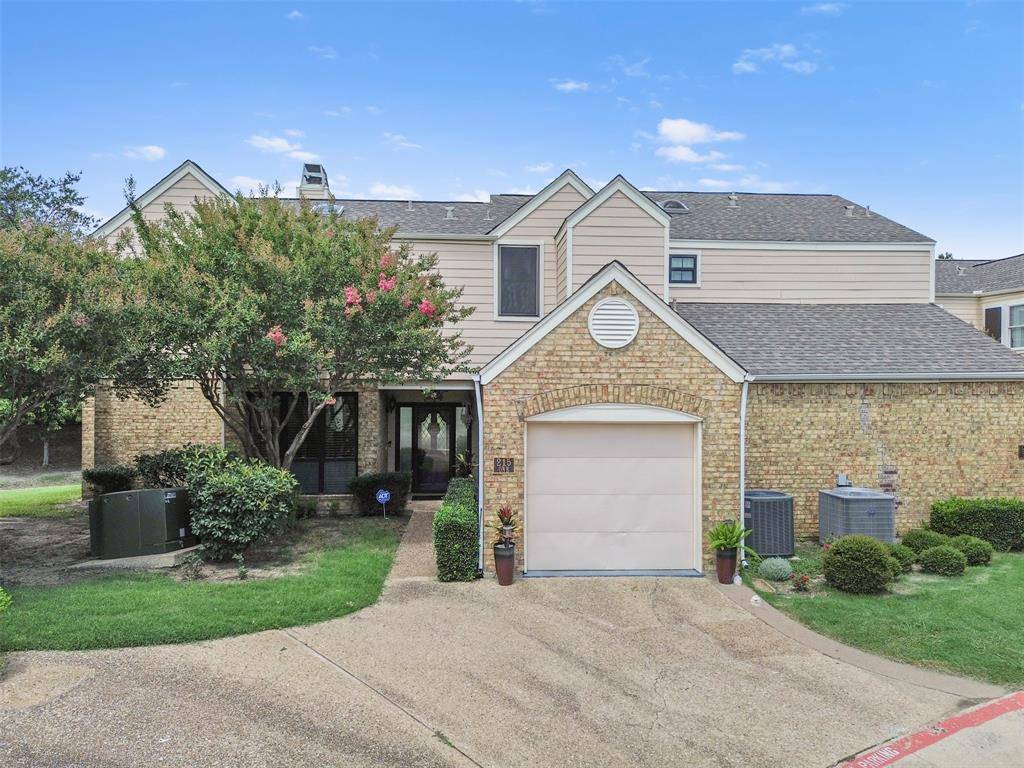 215 Cimarron Trail #1, Irving, TX 75063