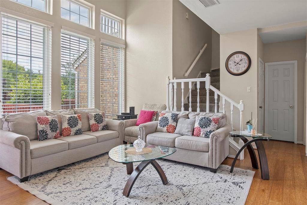 215 Cimarron Trail #1, Irving, TX 75063