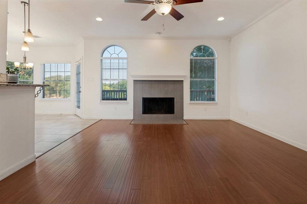 3925 Silver Meadow Lane, Grand Prairie, TX 75052