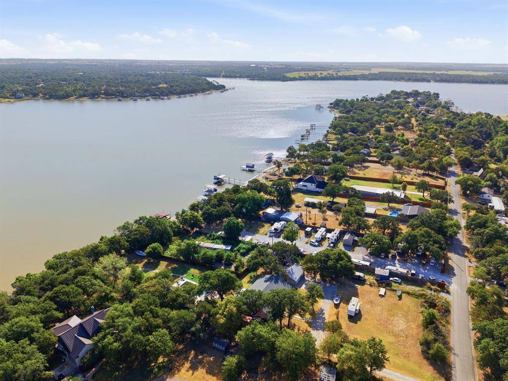 7170 Briar Road, Azle, TX 76020