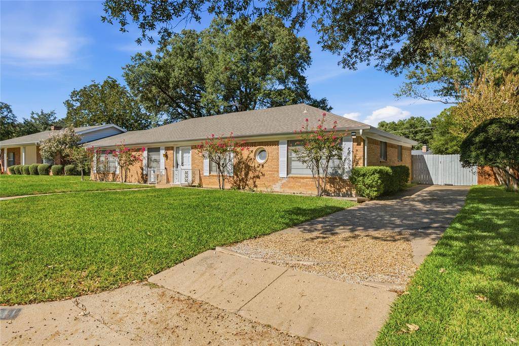 1611 Park Ridge Terrace, Arlington, TX 76012