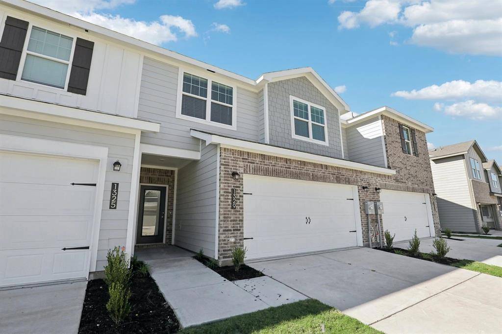 208 Ashford Lane, Cedar Hill, TX 75104