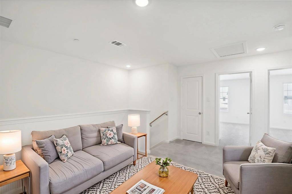 208 Ashford Lane, Cedar Hill, TX 75104