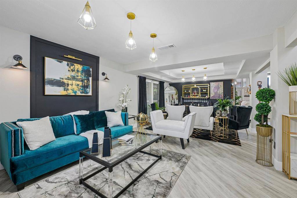 222 Cozy Lane, Cedar Hill, TX 75104