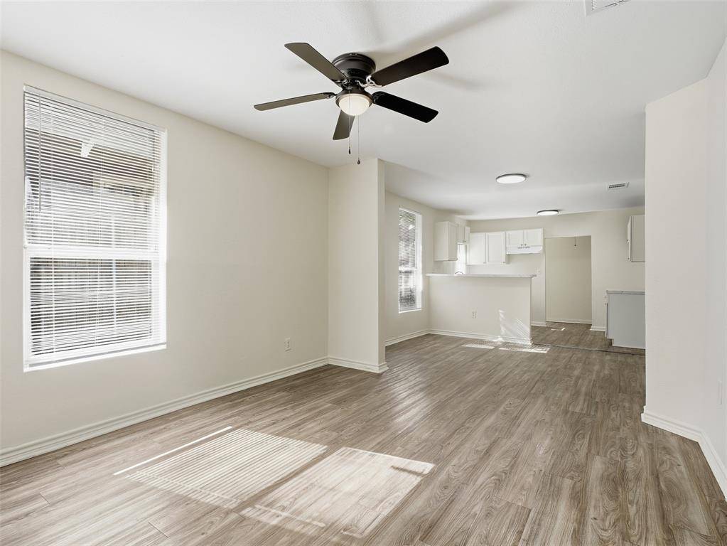 1419 E Waco Avenue, Dallas, TX 75216