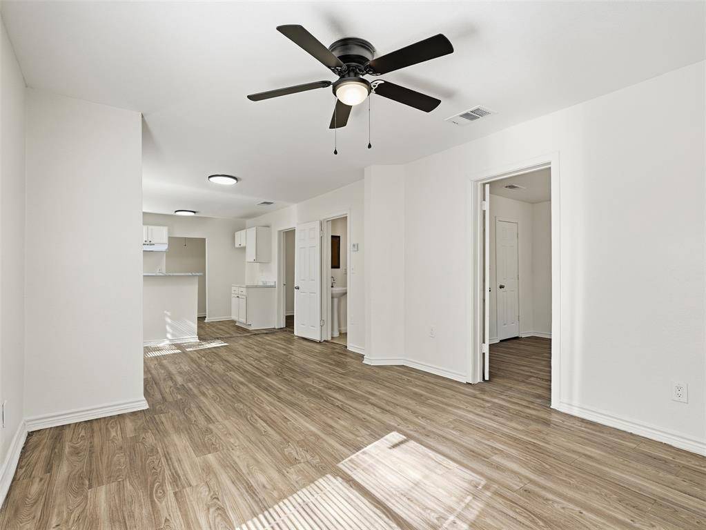 1419 E Waco Avenue, Dallas, TX 75216