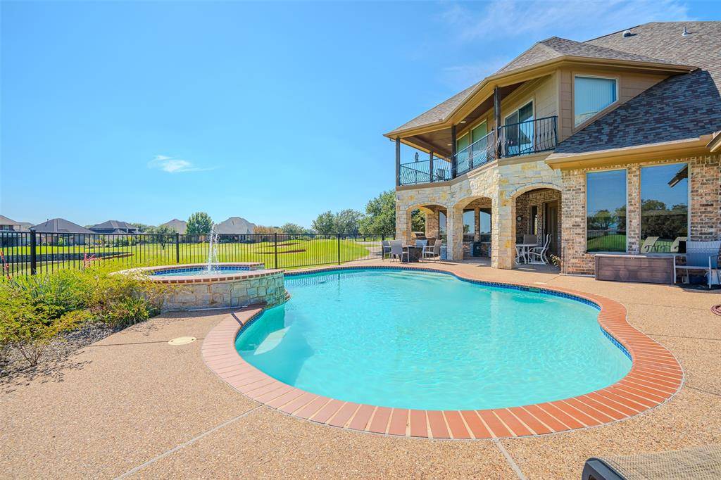 1903 Harbor Lakes Drive, Granbury, TX 76048