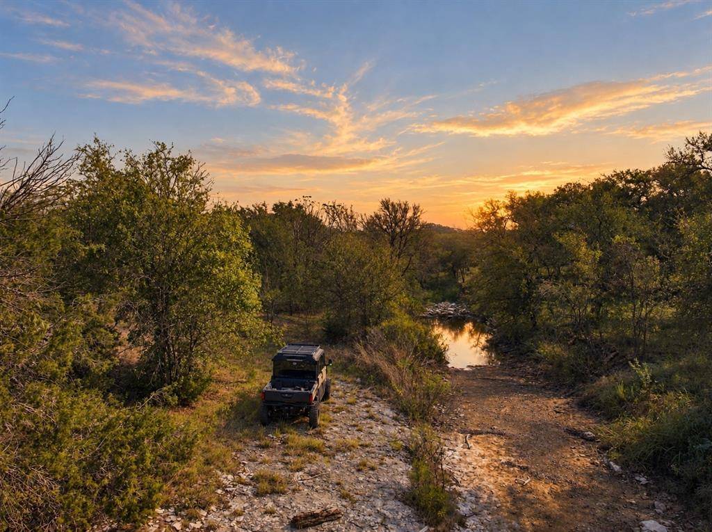 2704 Fm 2490, Clifton, TX 76634