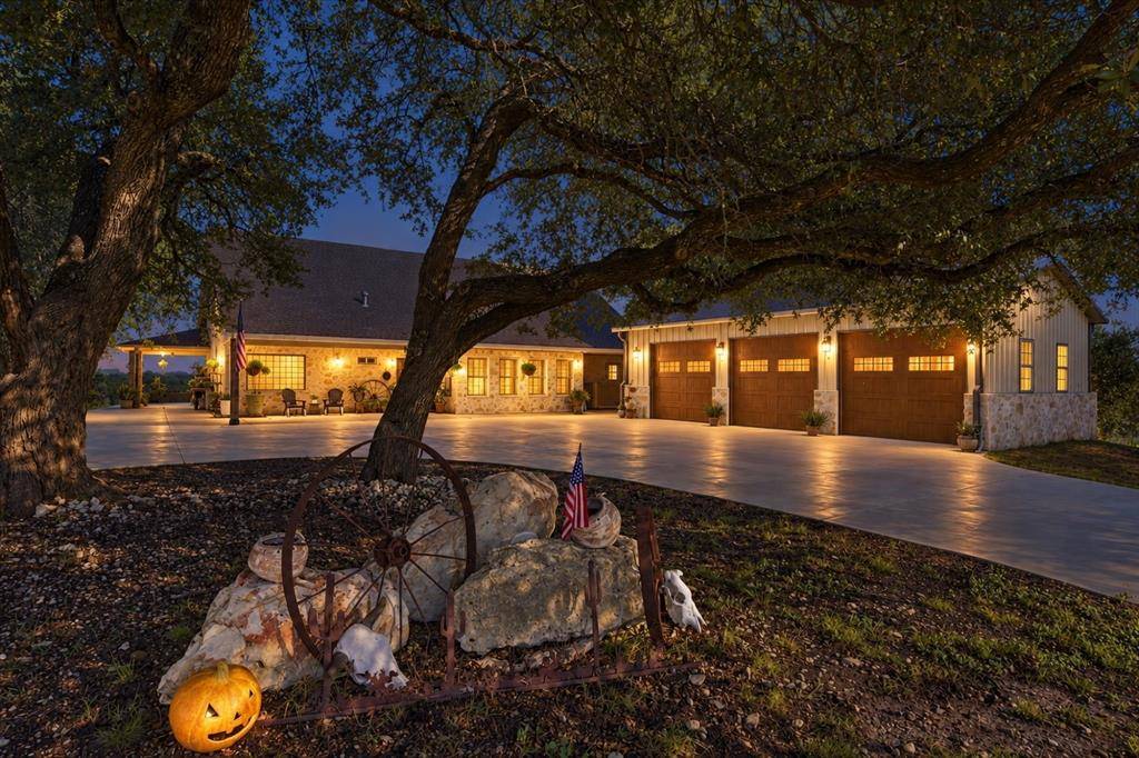 2704 Fm 2490, Clifton, TX 76634