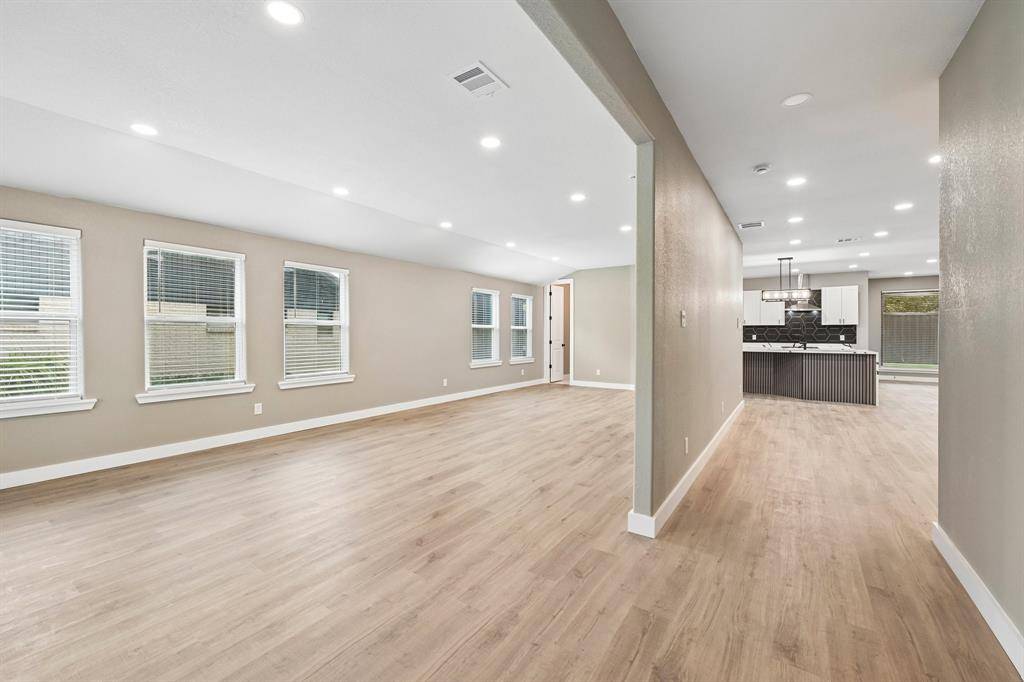 3337 Whirlaway Road, Dallas, TX 75229