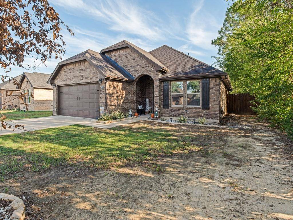 202 Virginia Drive, Palmer, TX 75152