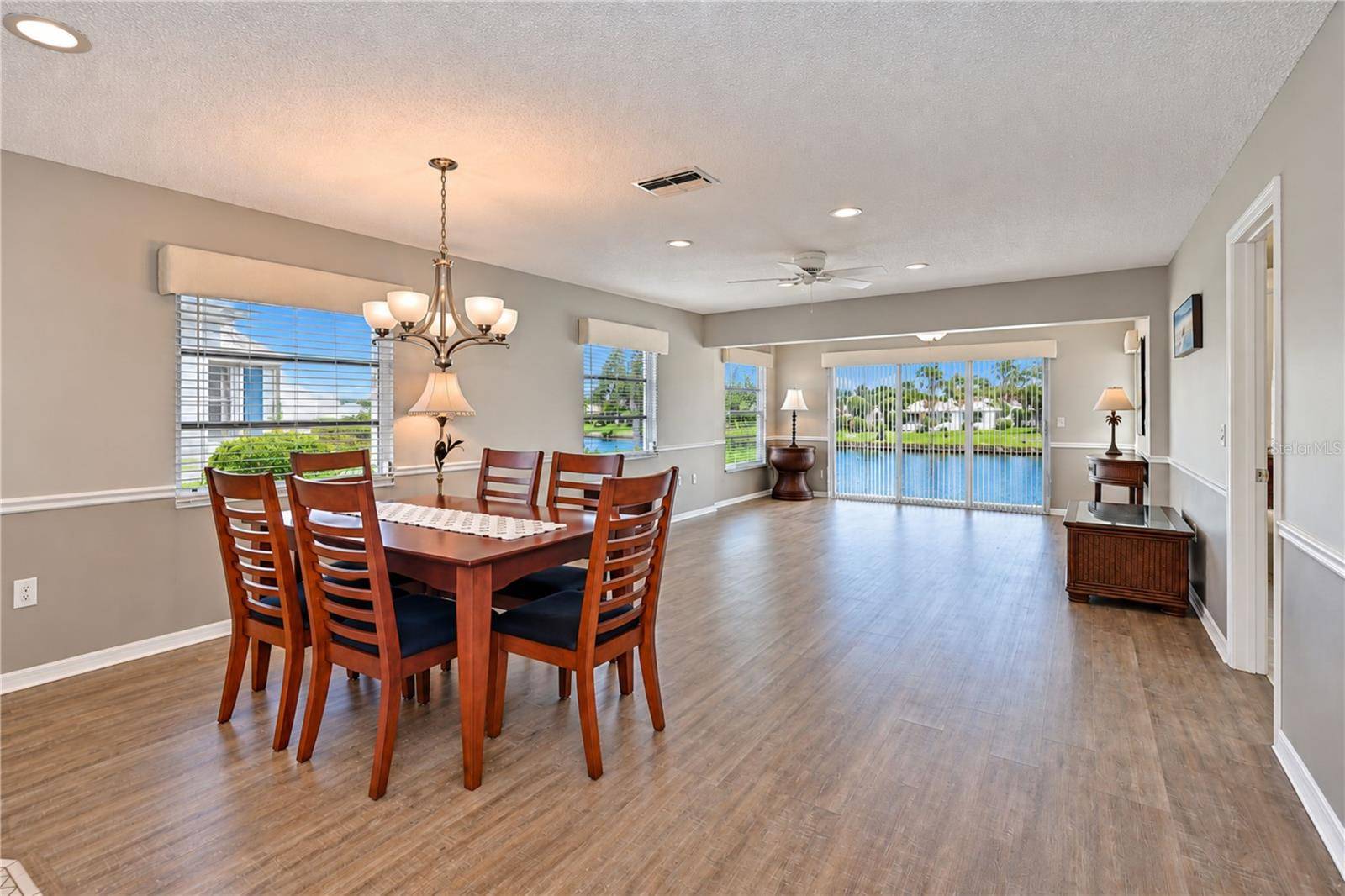 4605 LEXINGTON CIR, Bradenton, FL 34210