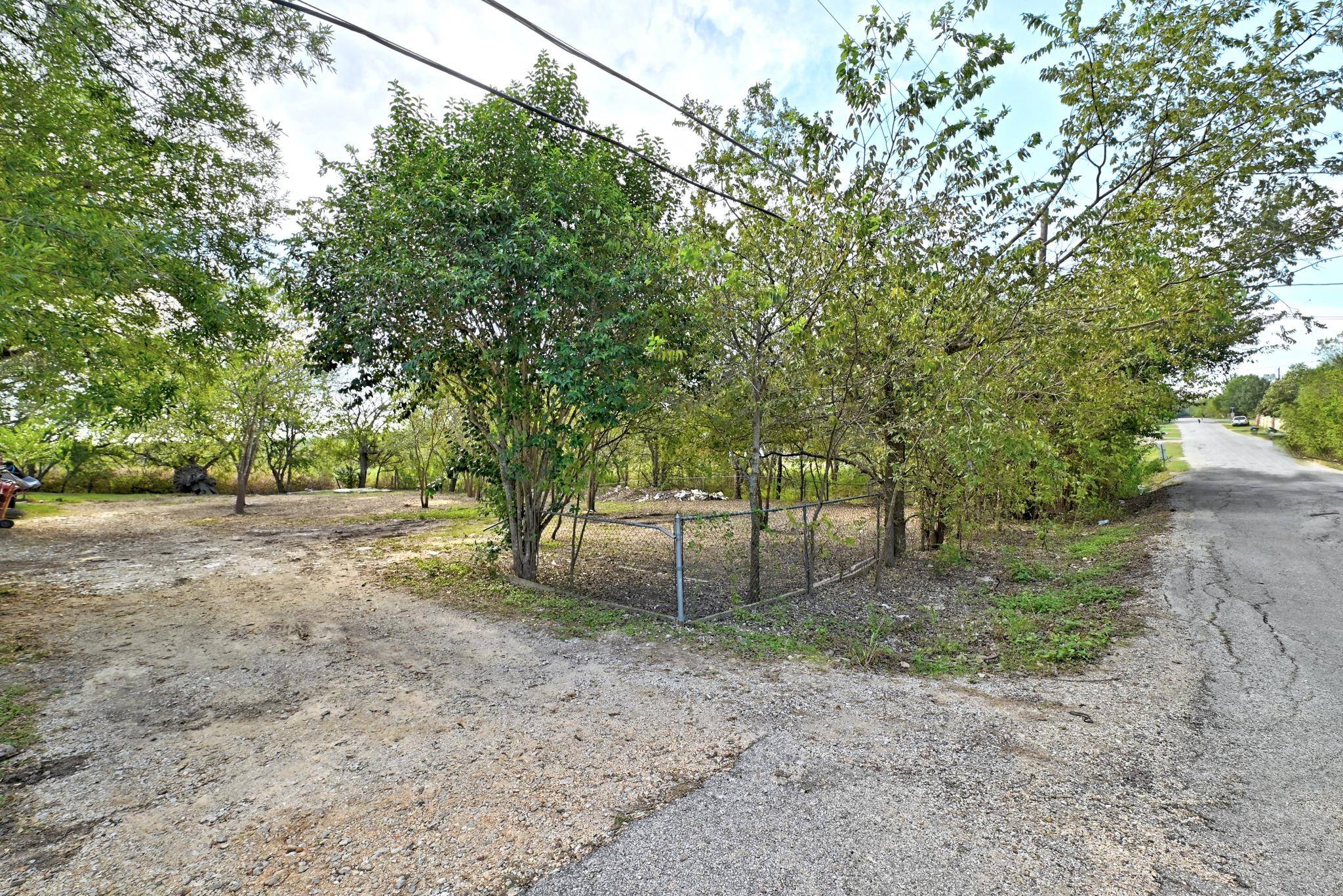 202 Quail RUN, Buda, TX 78610