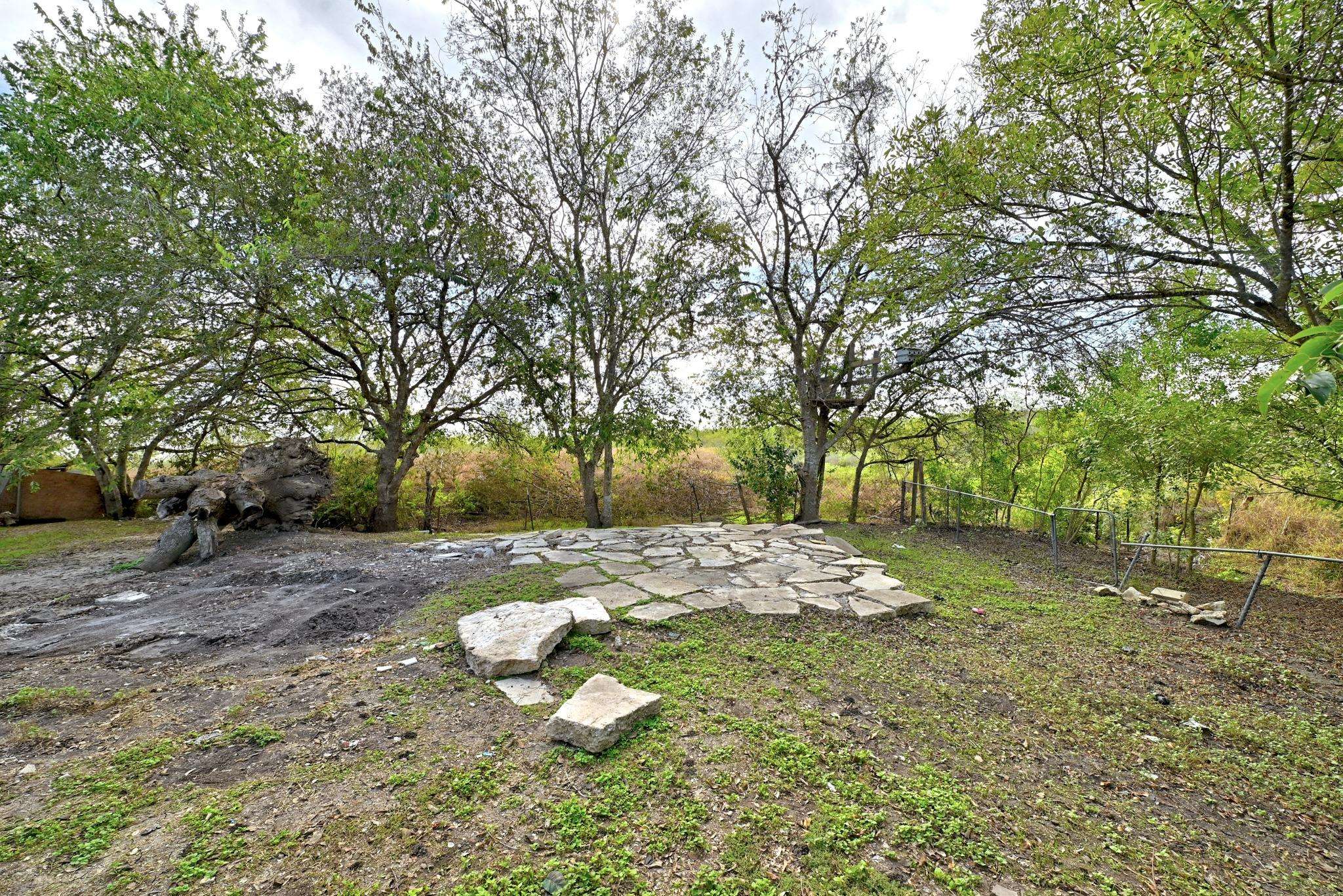 202 Quail RUN, Buda, TX 78610