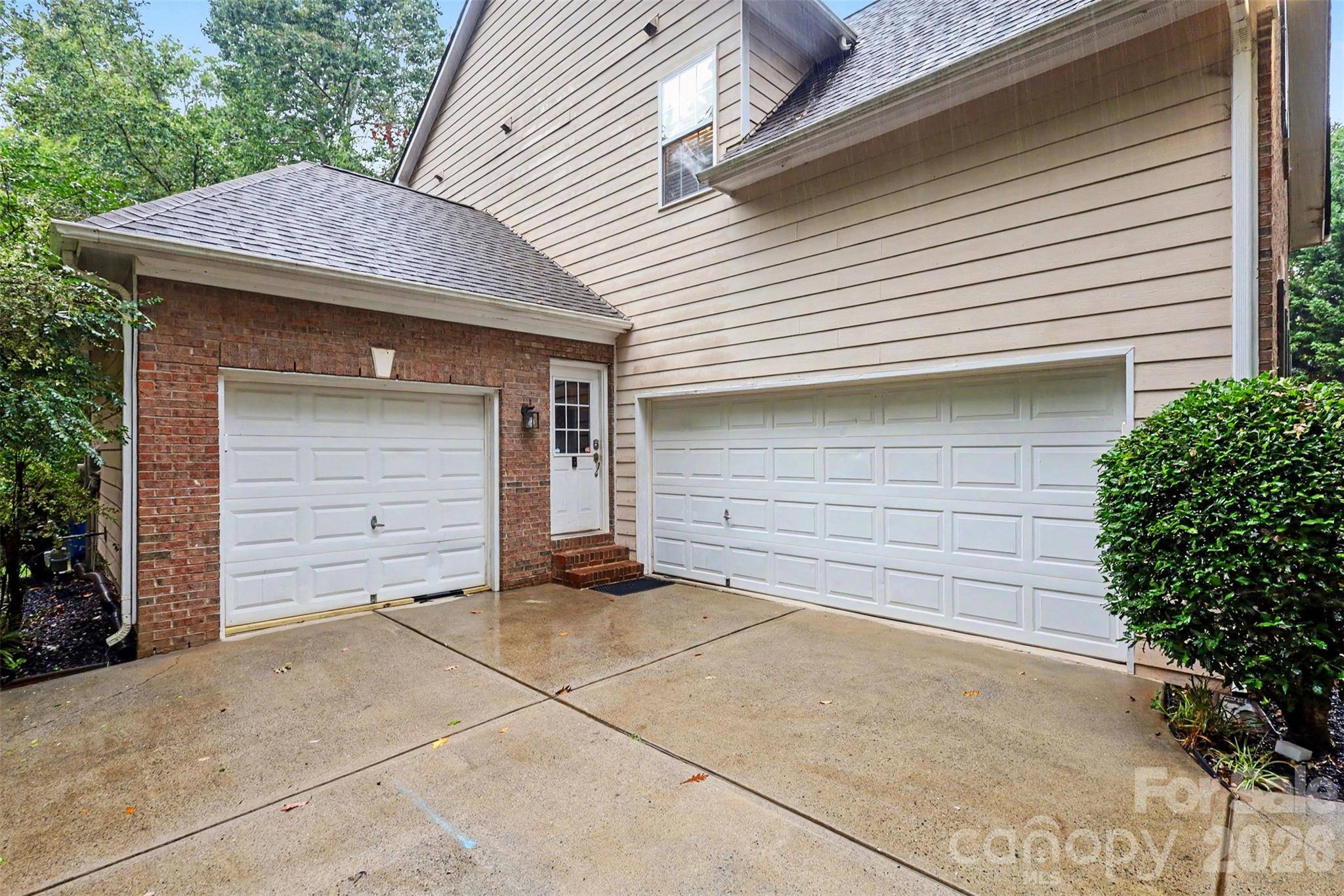 5221 Turkey Oak DR, Mint Hill, NC 28227