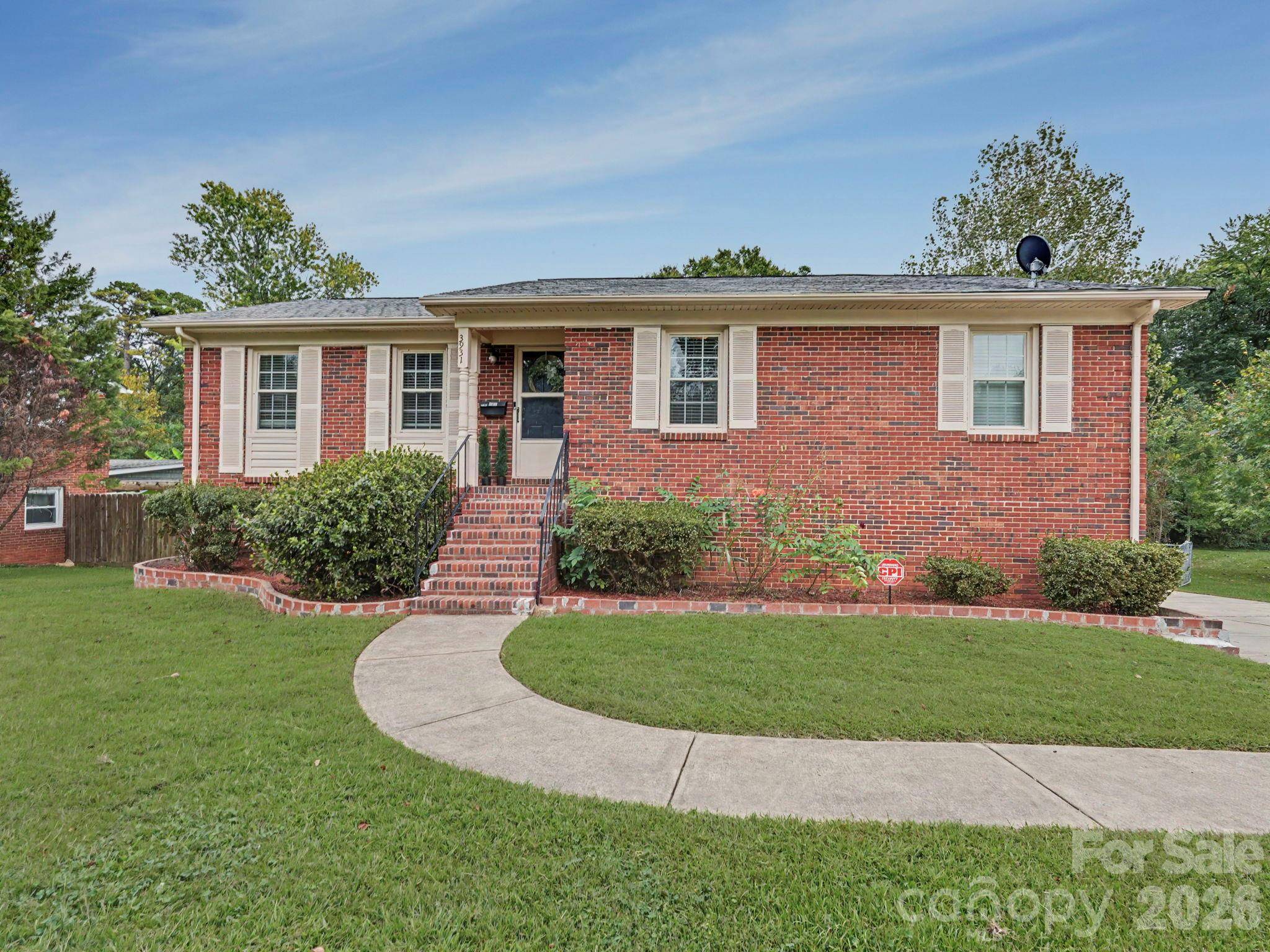 3931 Irvington DR, Charlotte, NC 28205