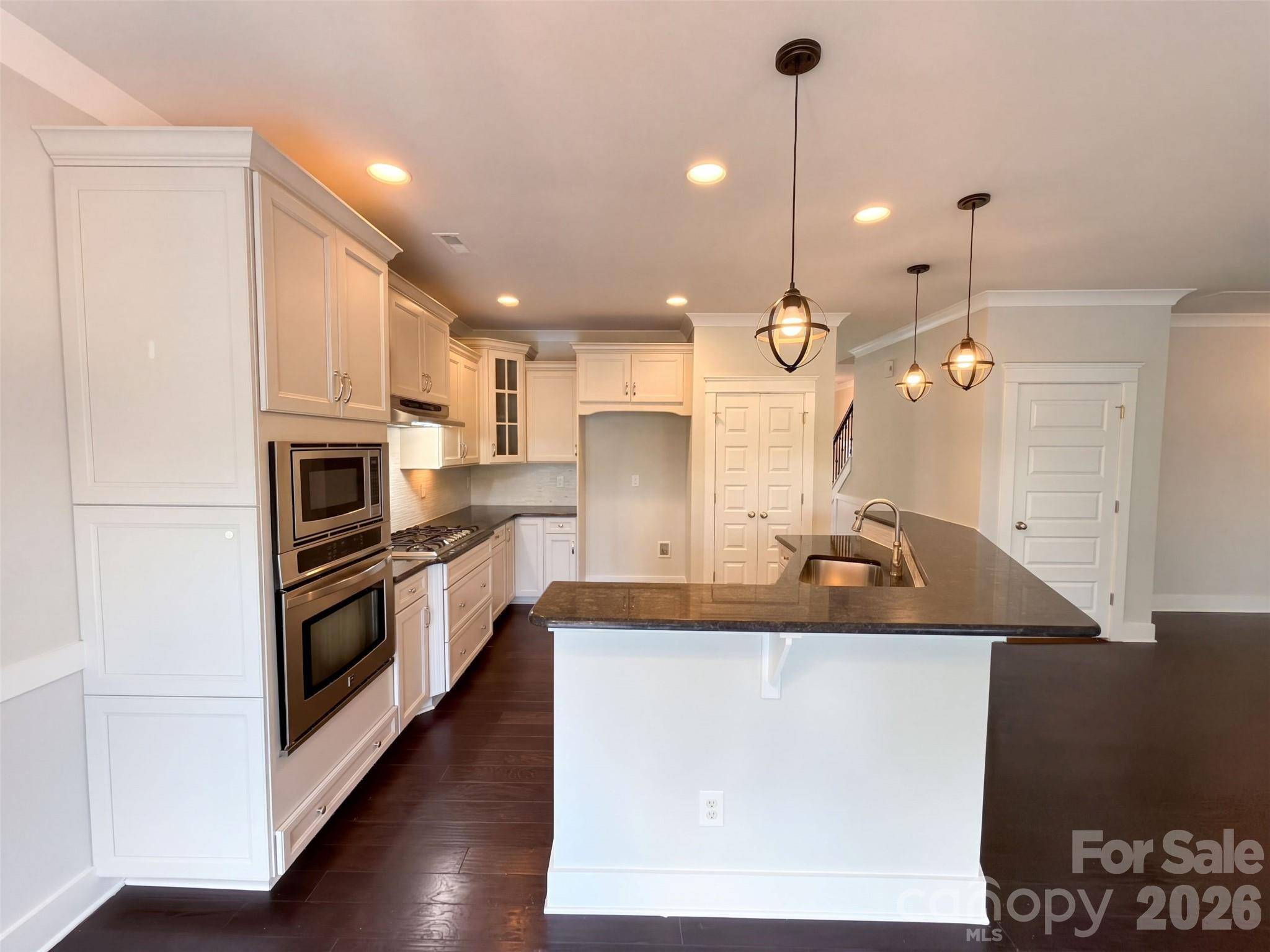 7412 Canova LN, Charlotte, NC 28278