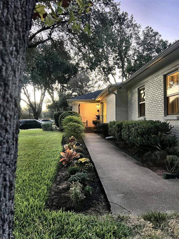 1200 Daisy Lane, Irving, TX 75061