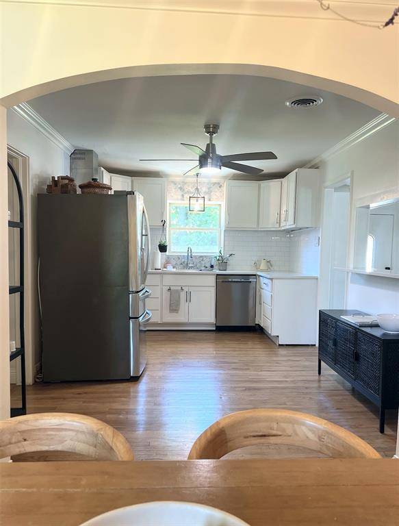 1200 Daisy Lane, Irving, TX 75061