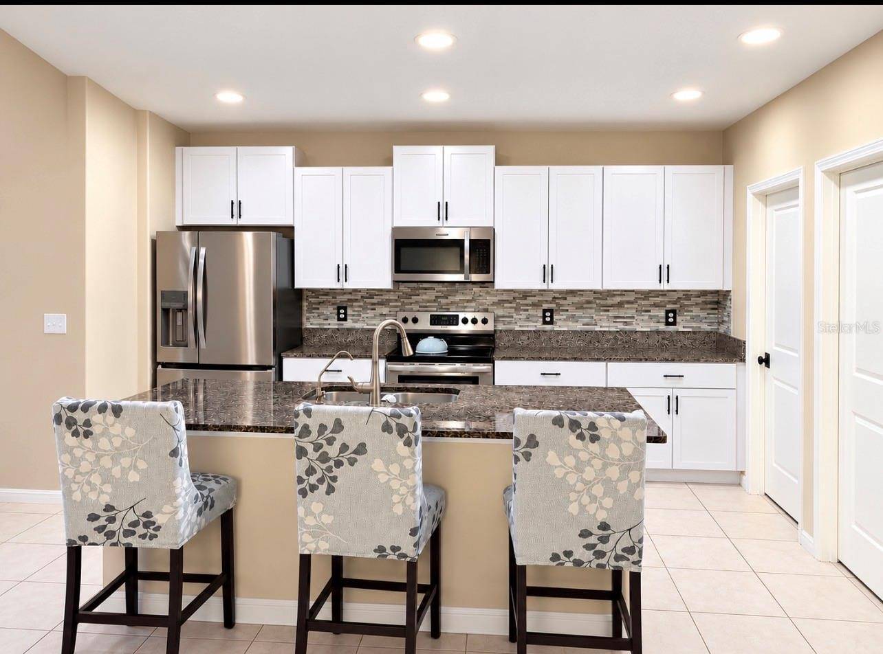 15705 FORT ISLAND PL, Sun City Center, FL 33573
