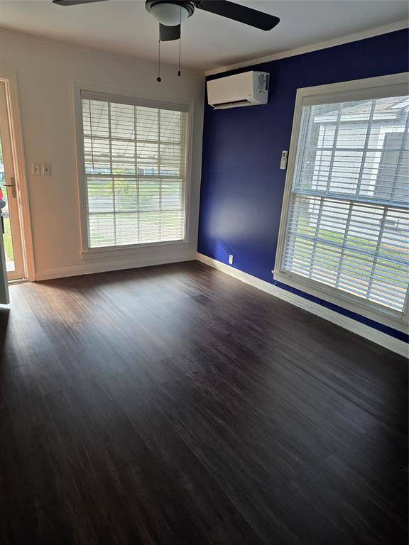 831 SE 18th Street, Paris, TX 75460