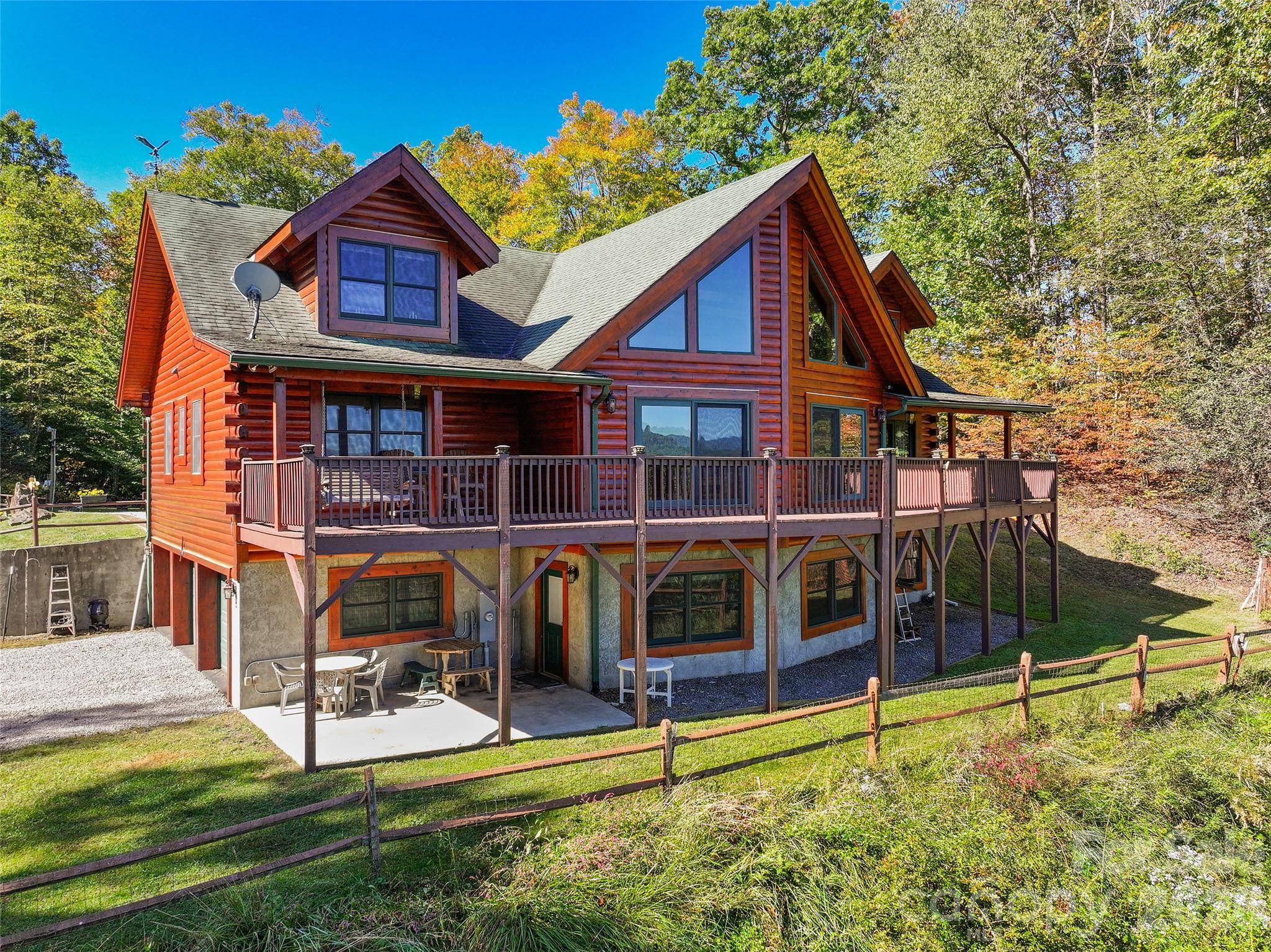 124 Borges LN, Waynesville, NC 28785