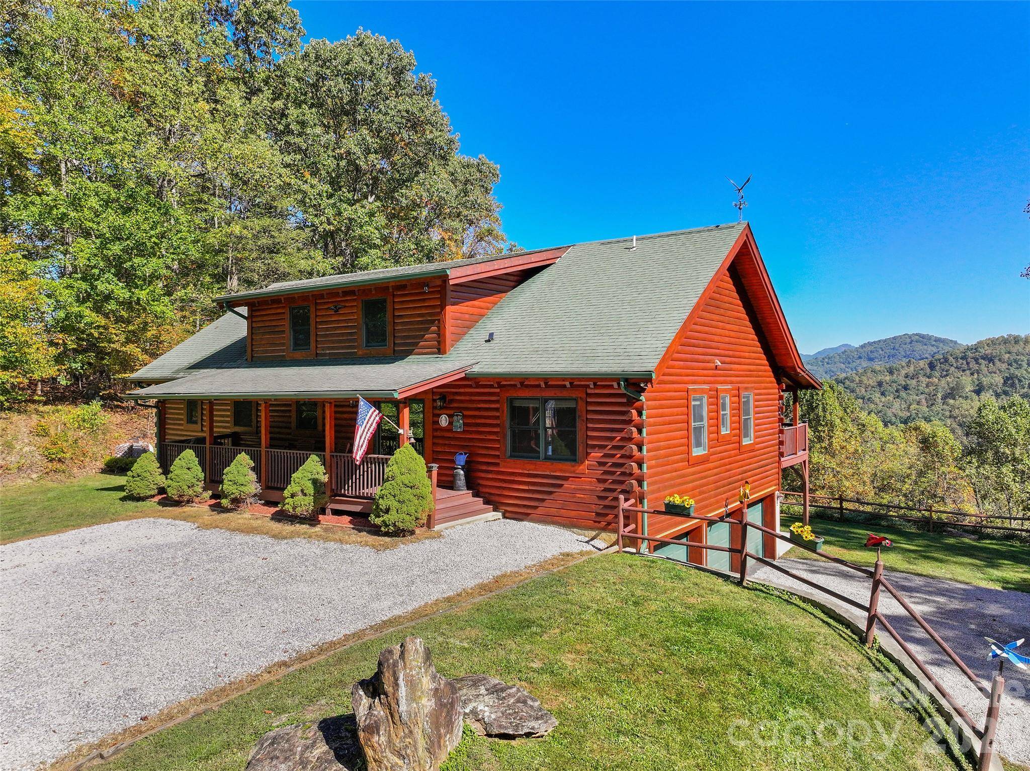 124 Borges LN, Waynesville, NC 28785