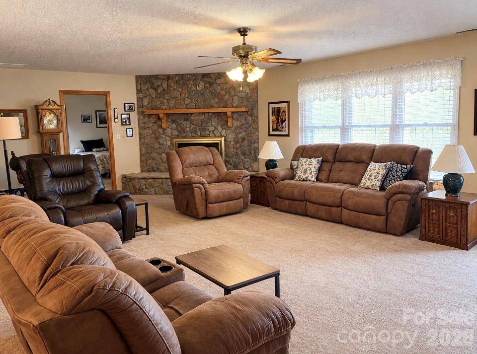 3512 Goodson RD, Maiden, NC 28650