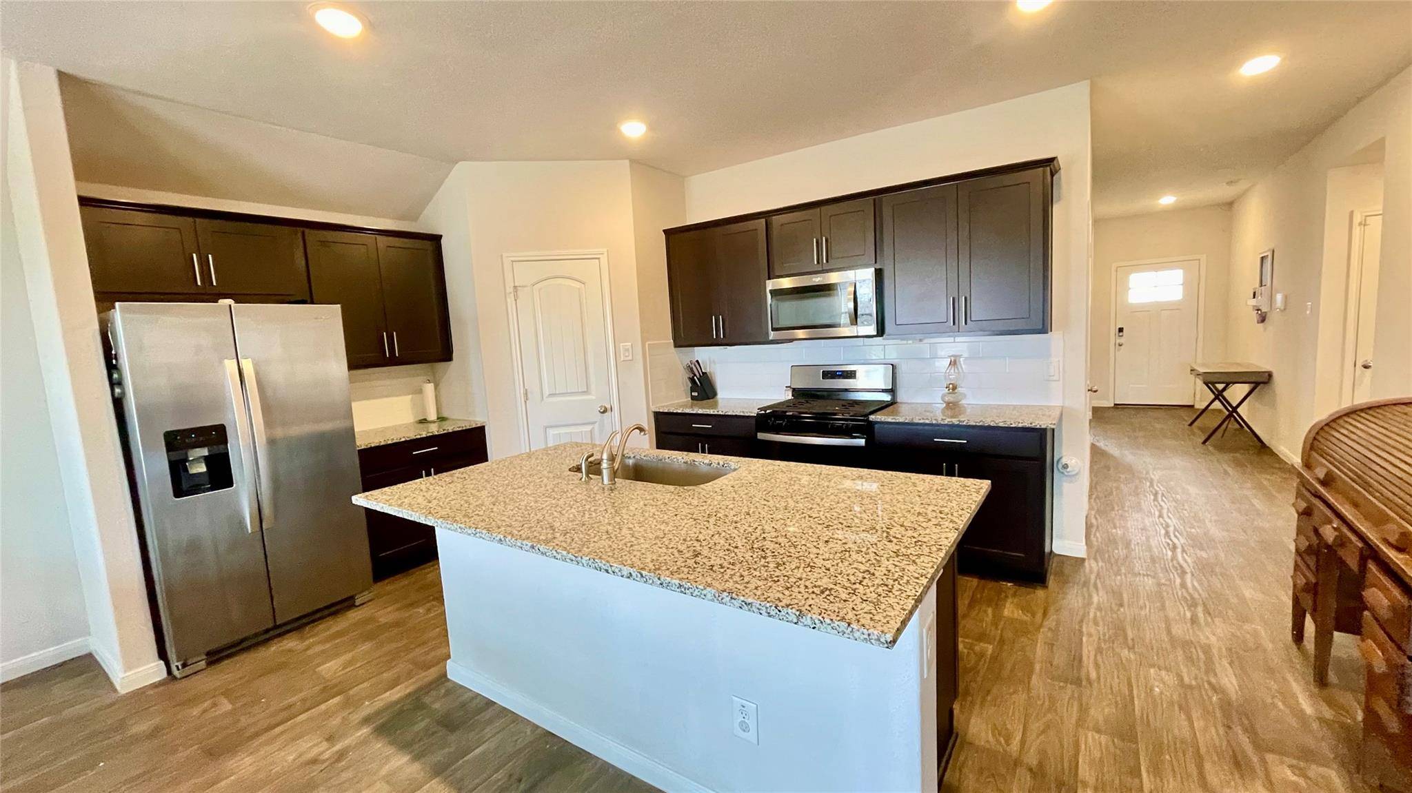 156 Medinah LN, San Marcos, TX 78666