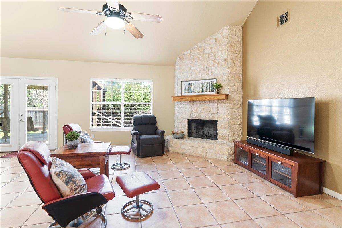 3 Woodlark WAY, Wimberley, TX 78676