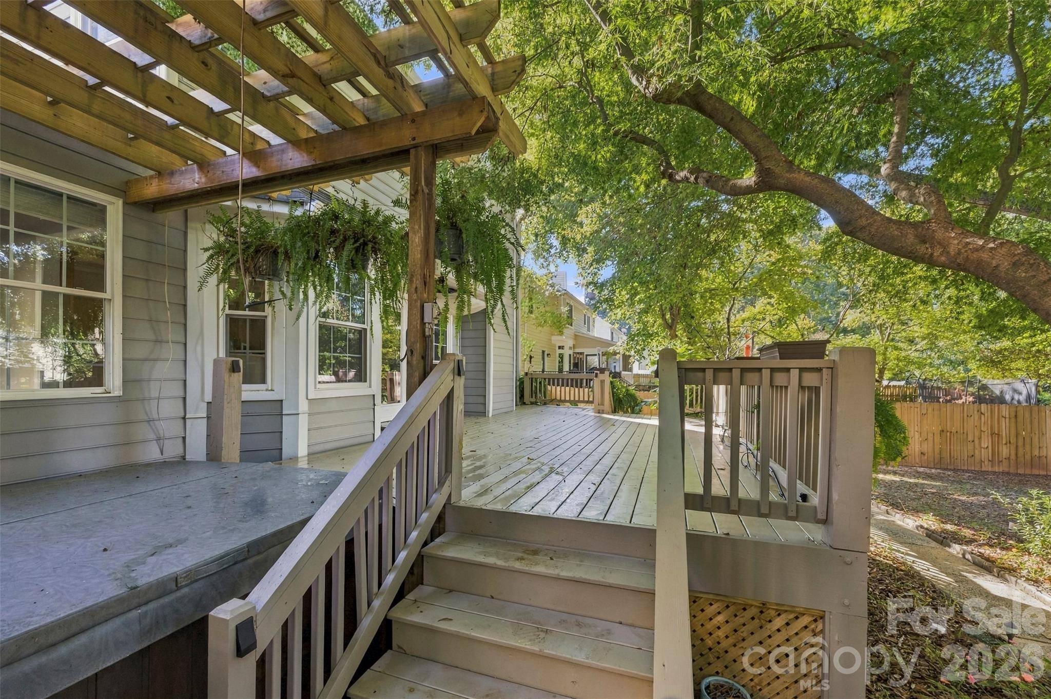 9014 Pickering Grove LN, Charlotte, NC 28216