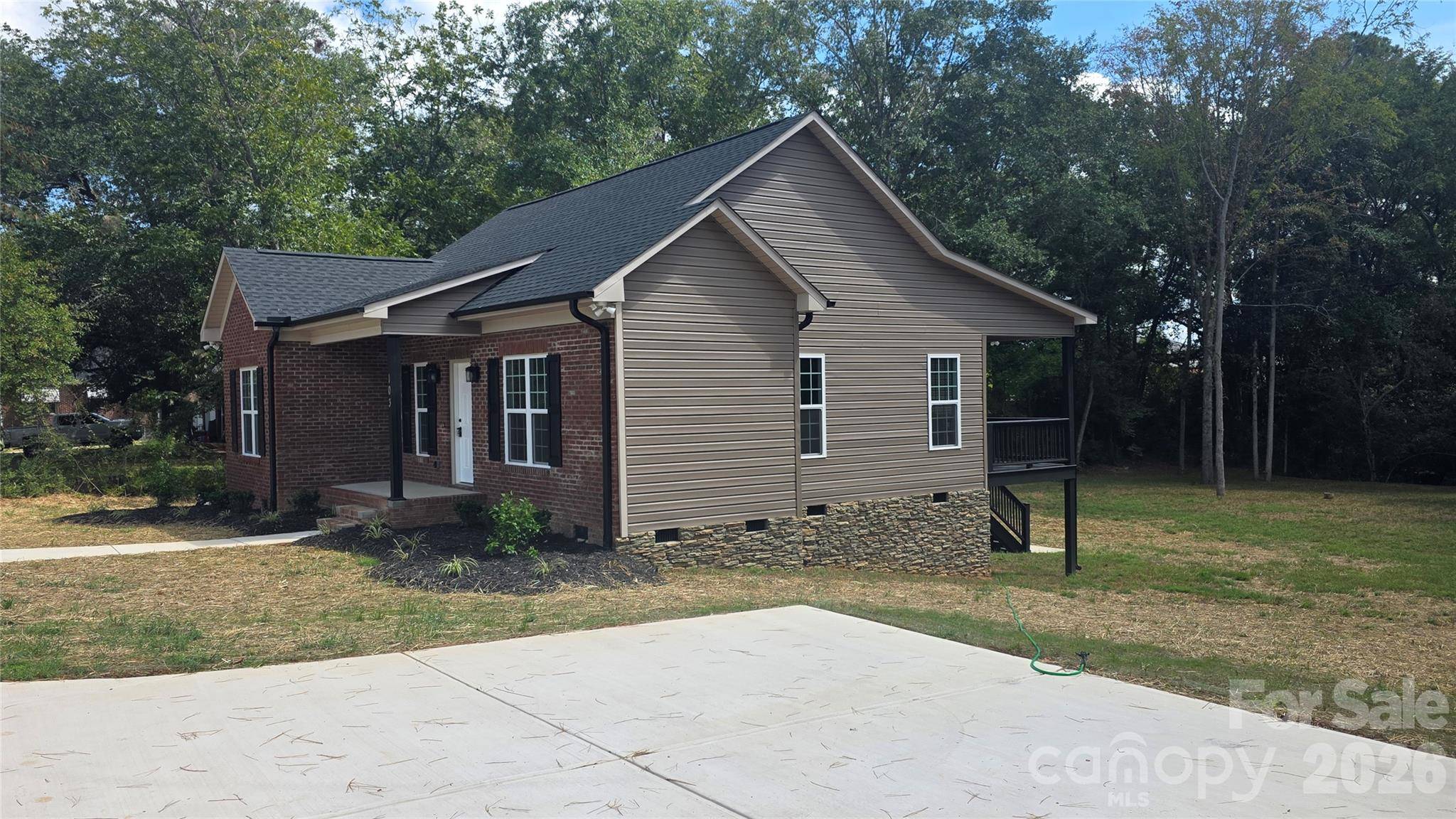 103 Saint Michael AVE, Great Falls, SC 29055