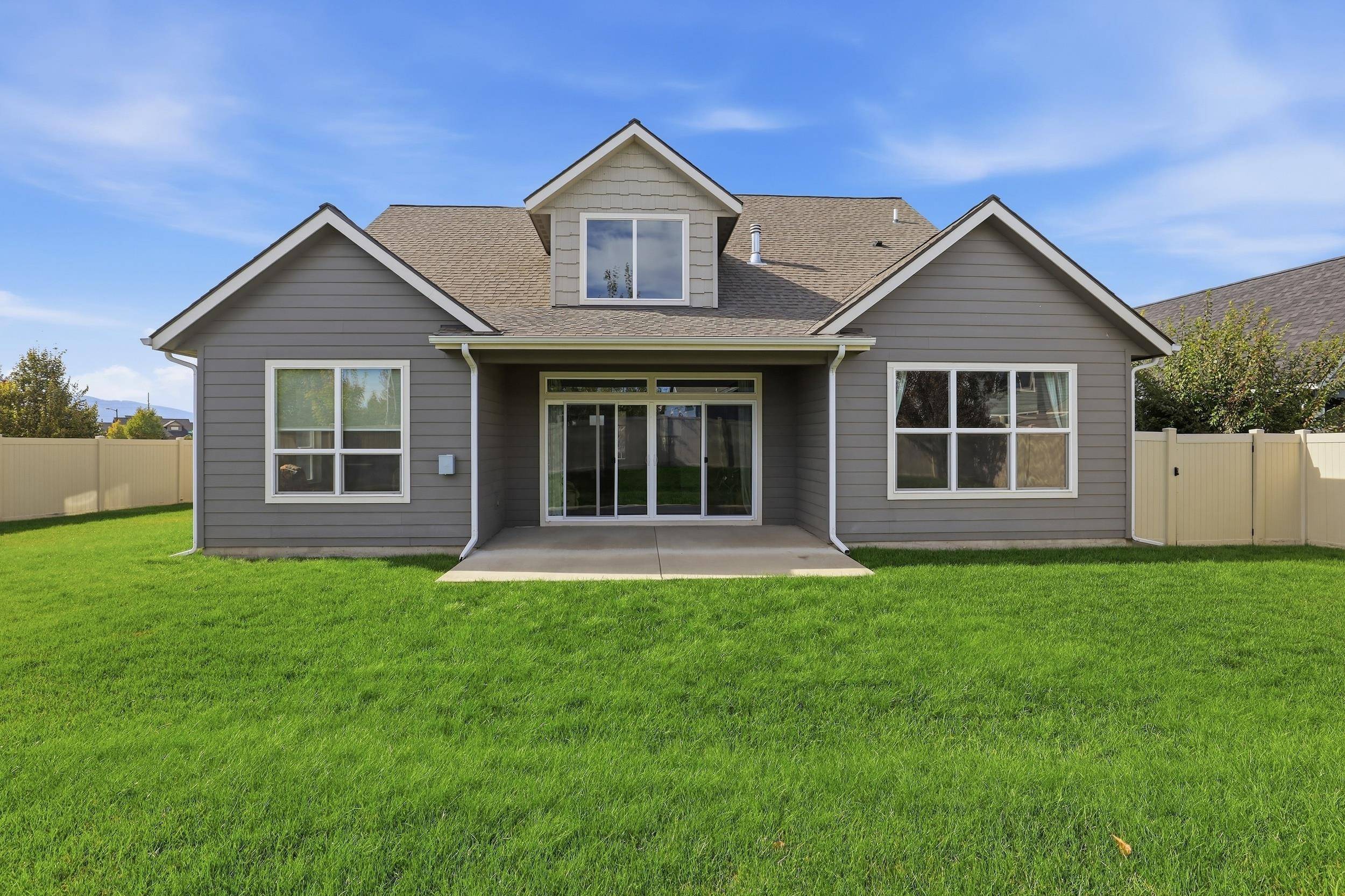 6890 N Hourglass Dr, Coeur D Alene, ID 83815