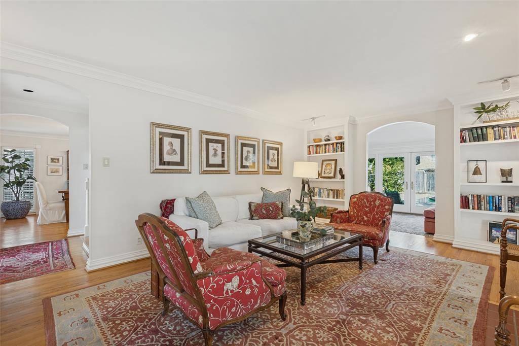 5411 W University Boulevard, Dallas, TX 75209