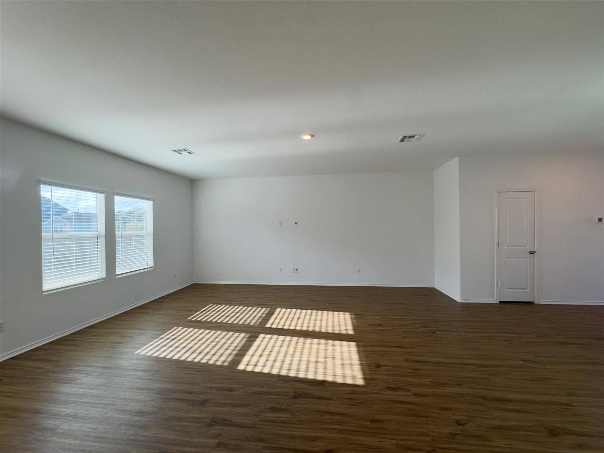 512 Gabbro GDNS, Maxwell, TX 78656