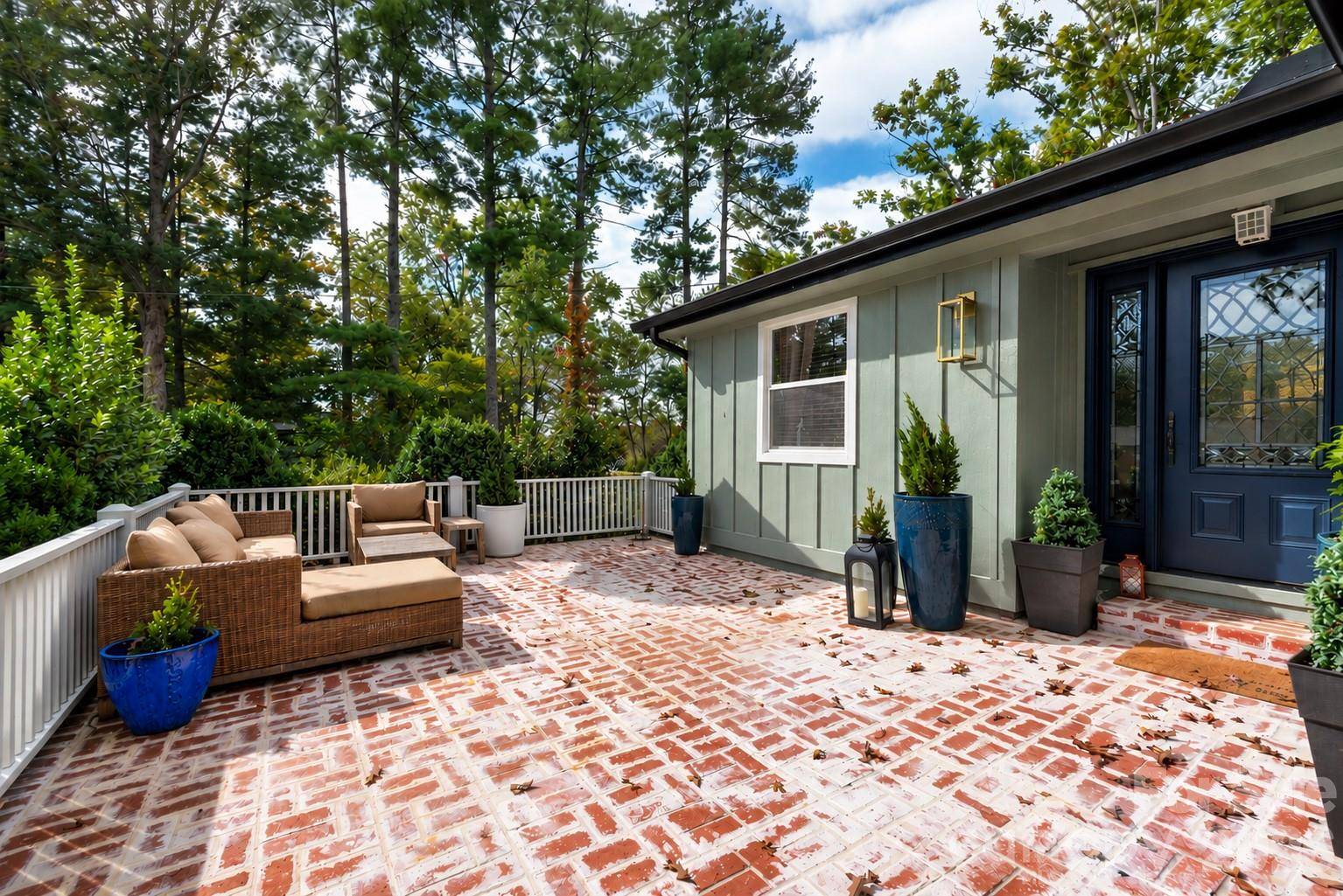 420 Old Haw Creek RD, Asheville, NC 28805