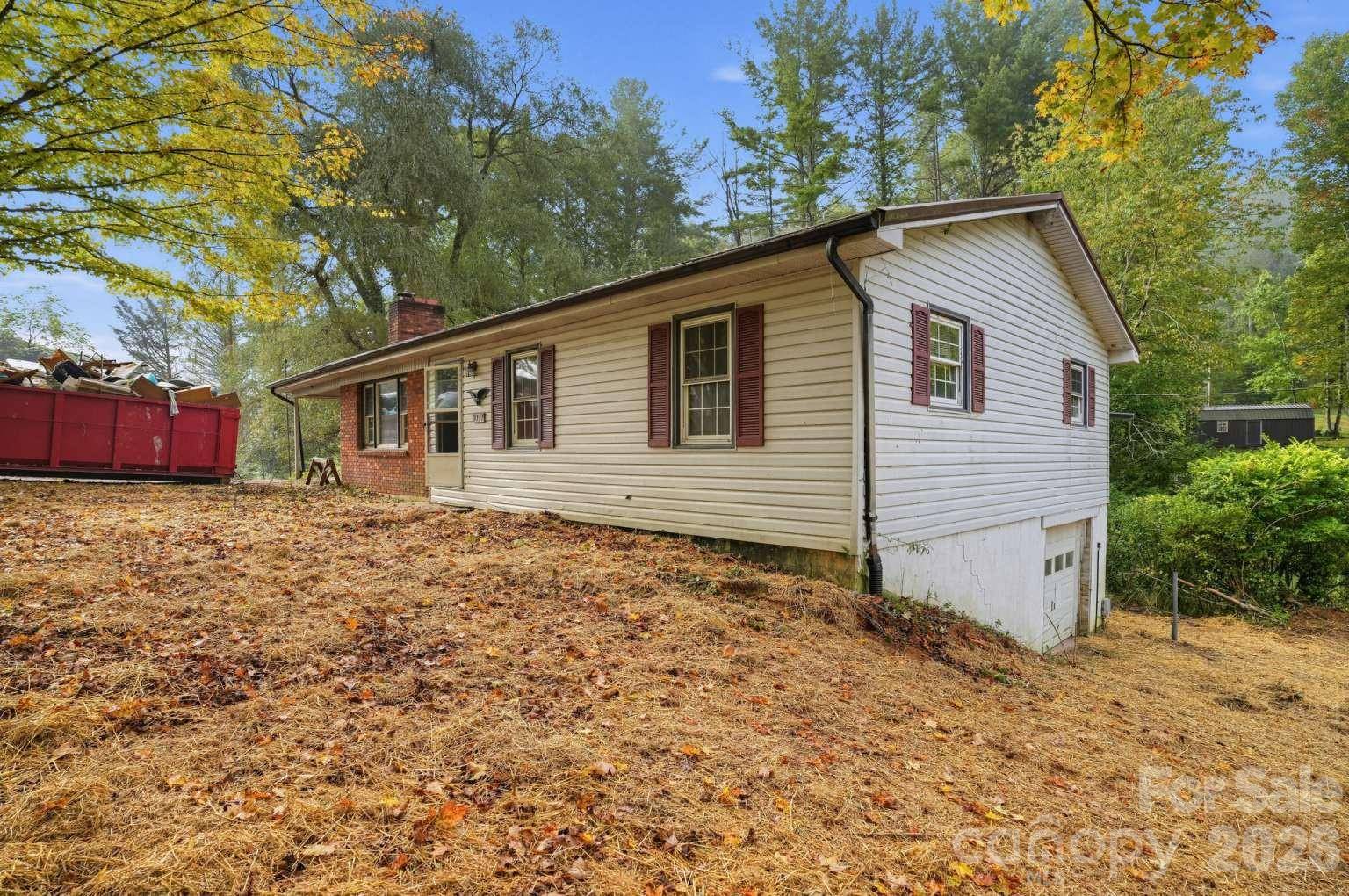 2131 Deep Ford RD, Lansing, NC 28643