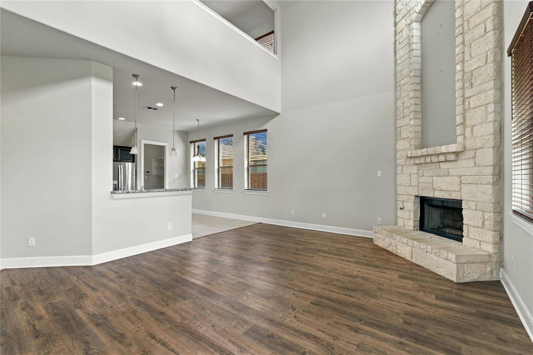 224 Oyster CRK, Buda, TX 78610