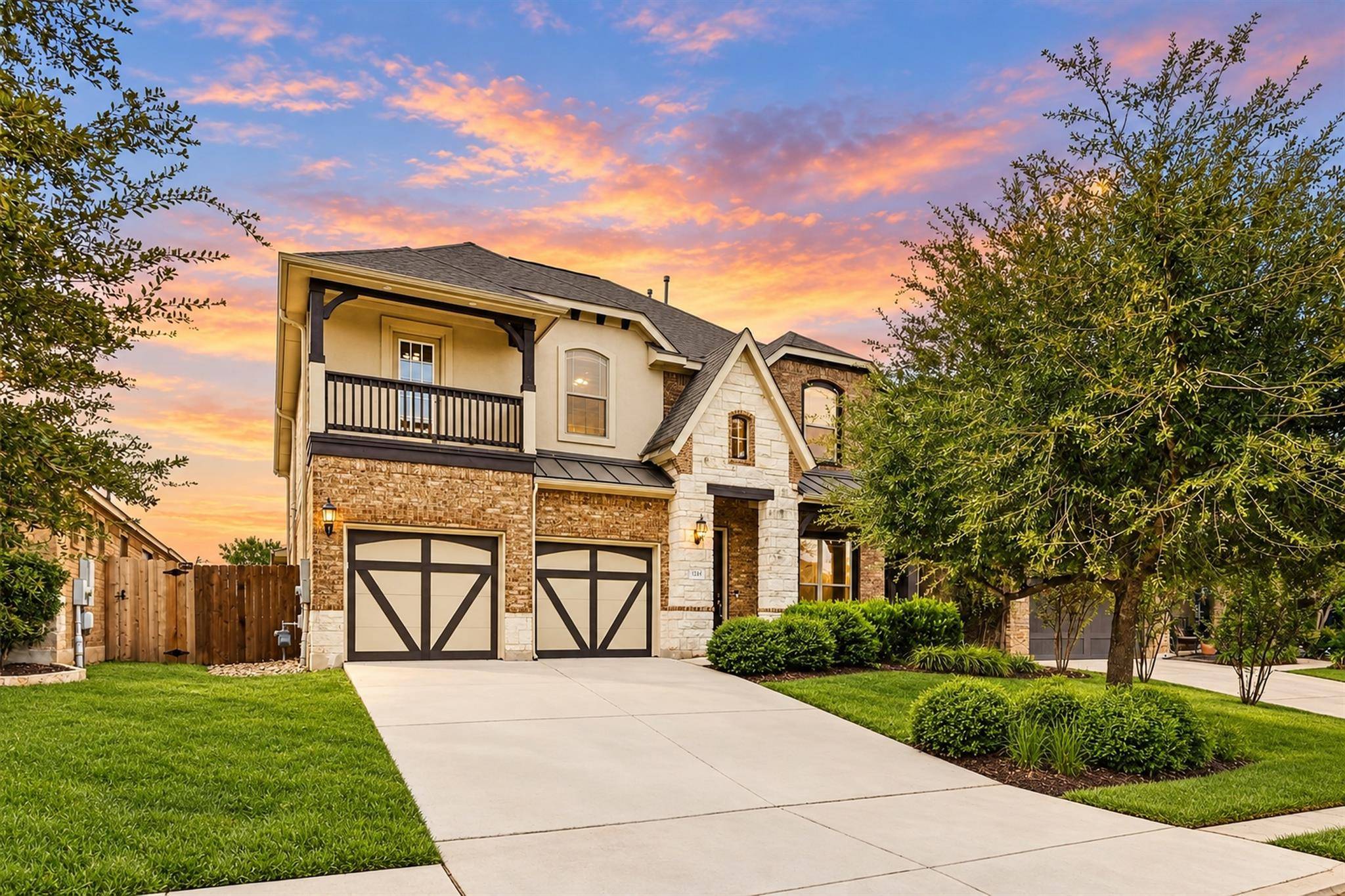 224 Oyster CRK, Buda, TX 78610