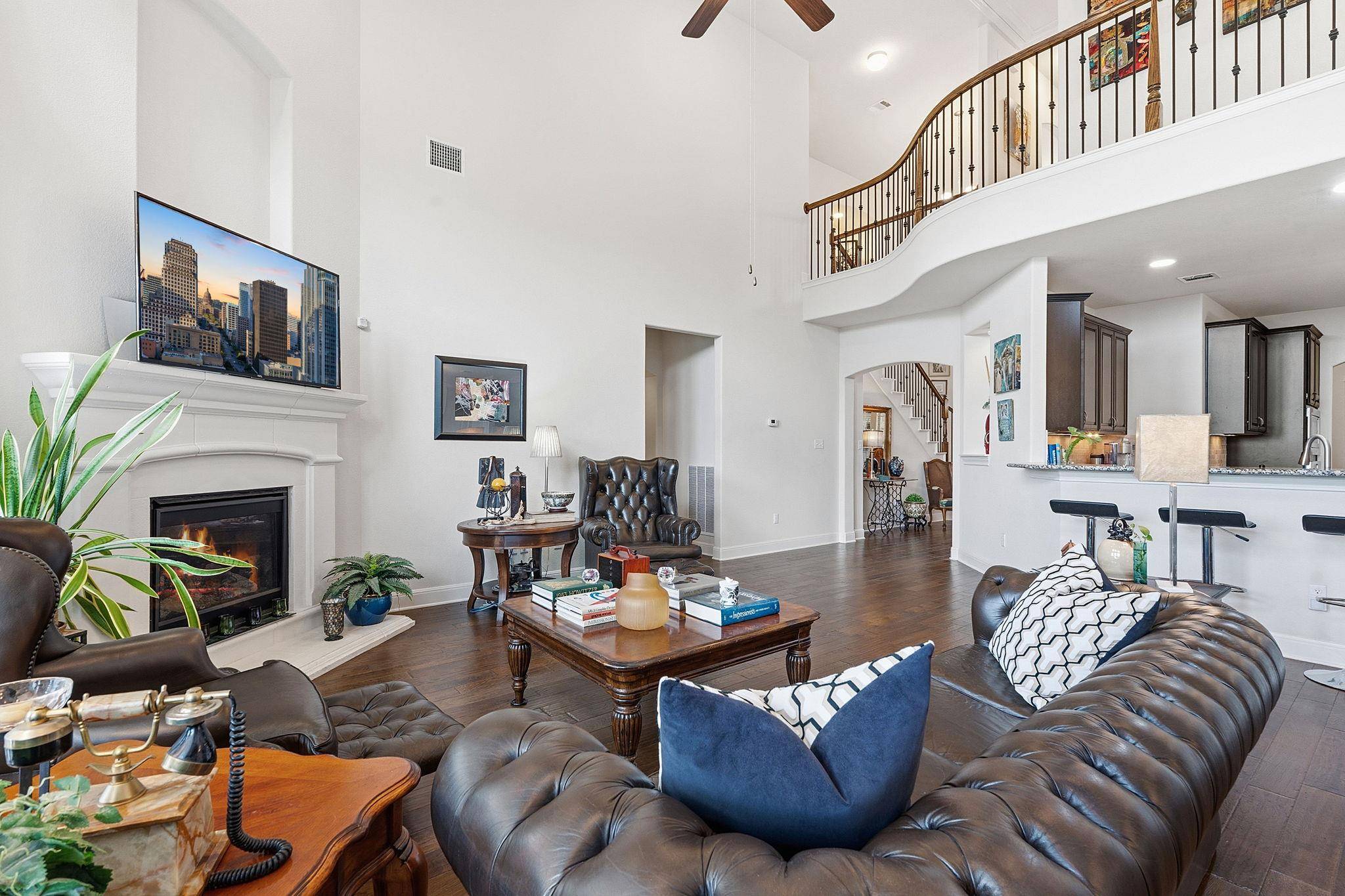 198 Senna DR, Dripping Springs, TX 78620