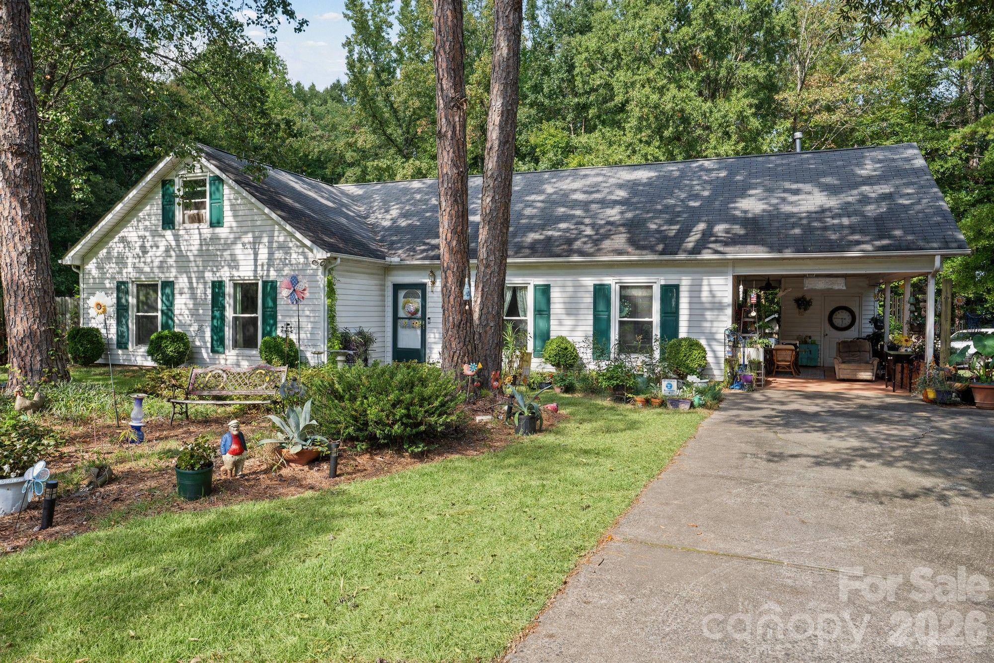 11210 Walking Horse LN, Charlotte, NC 28215