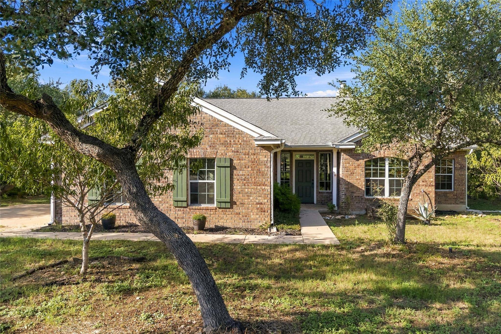 205 Homestead RD, Kyle, TX 78640