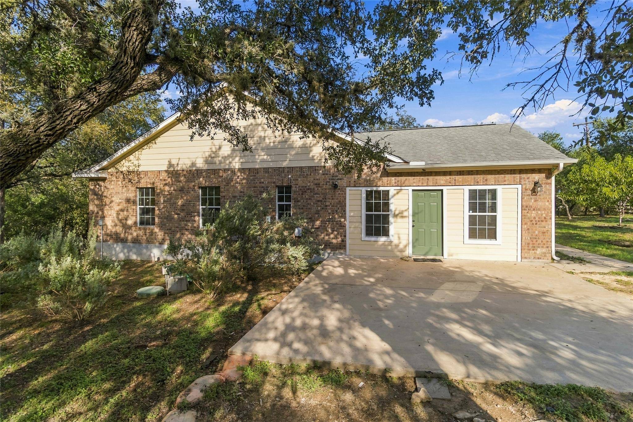205 Homestead RD, Kyle, TX 78640