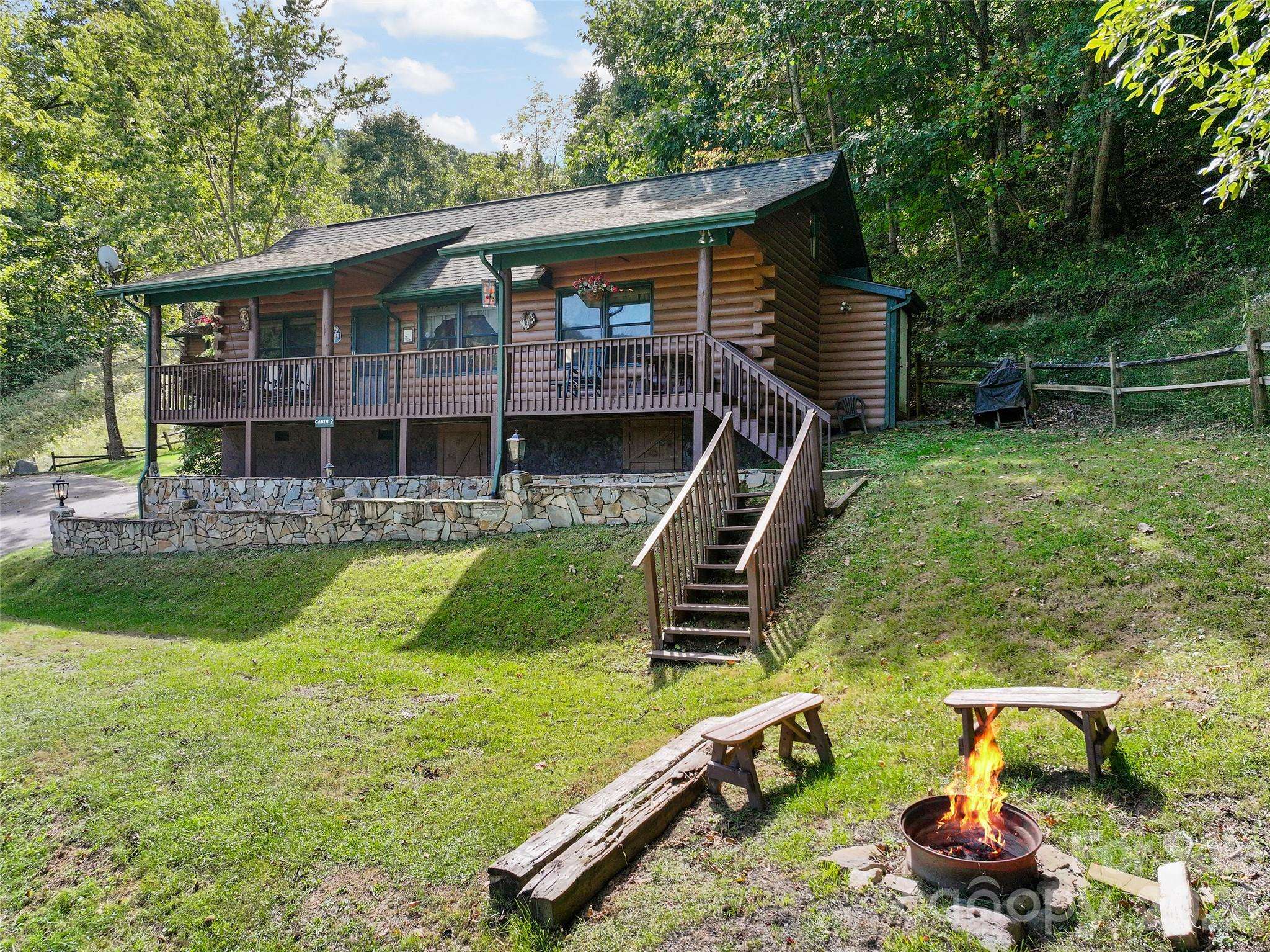 159 Son Country LN, Waynesville, NC 28785