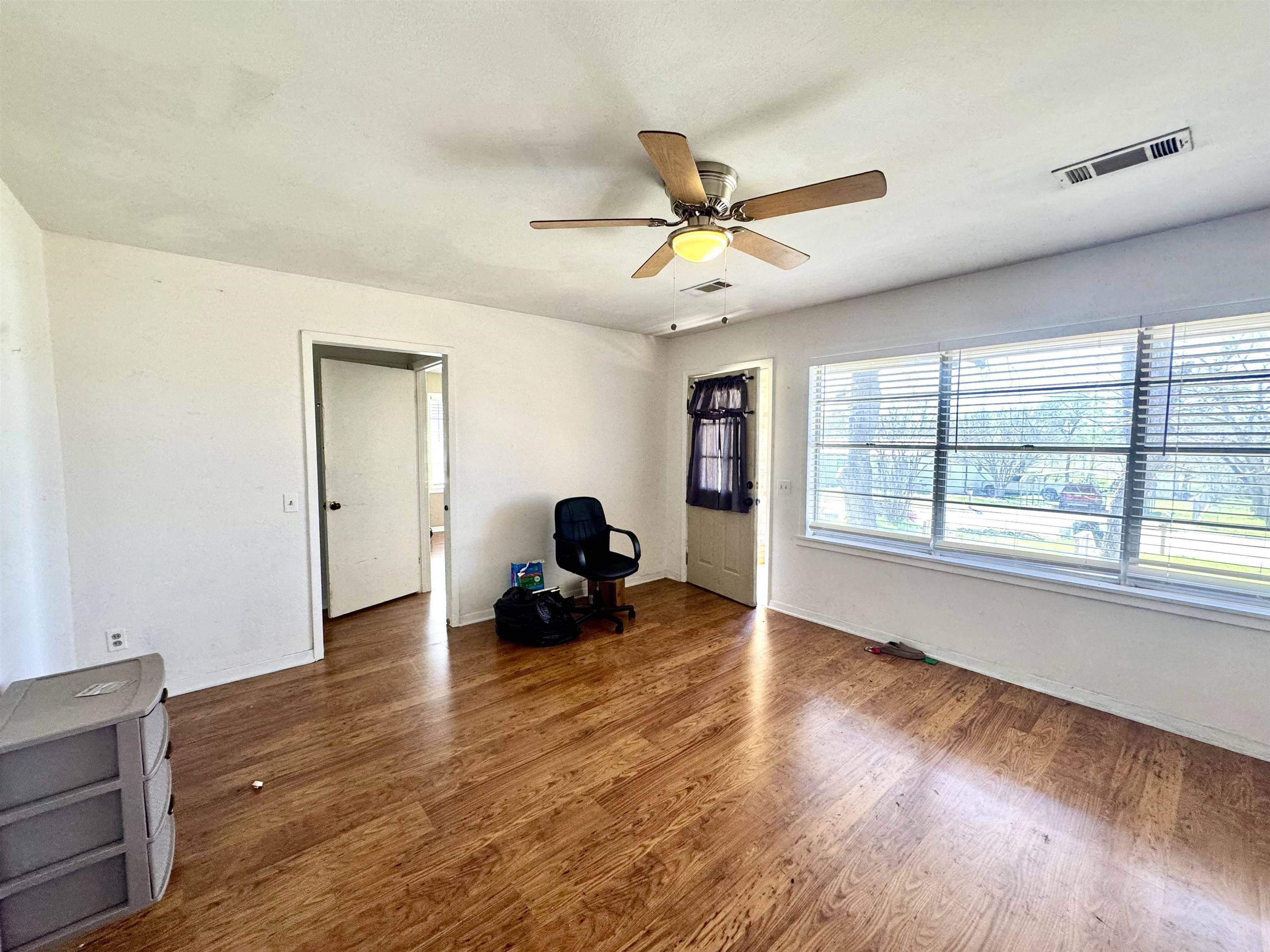 807 N West, Burnet, TX 78611
