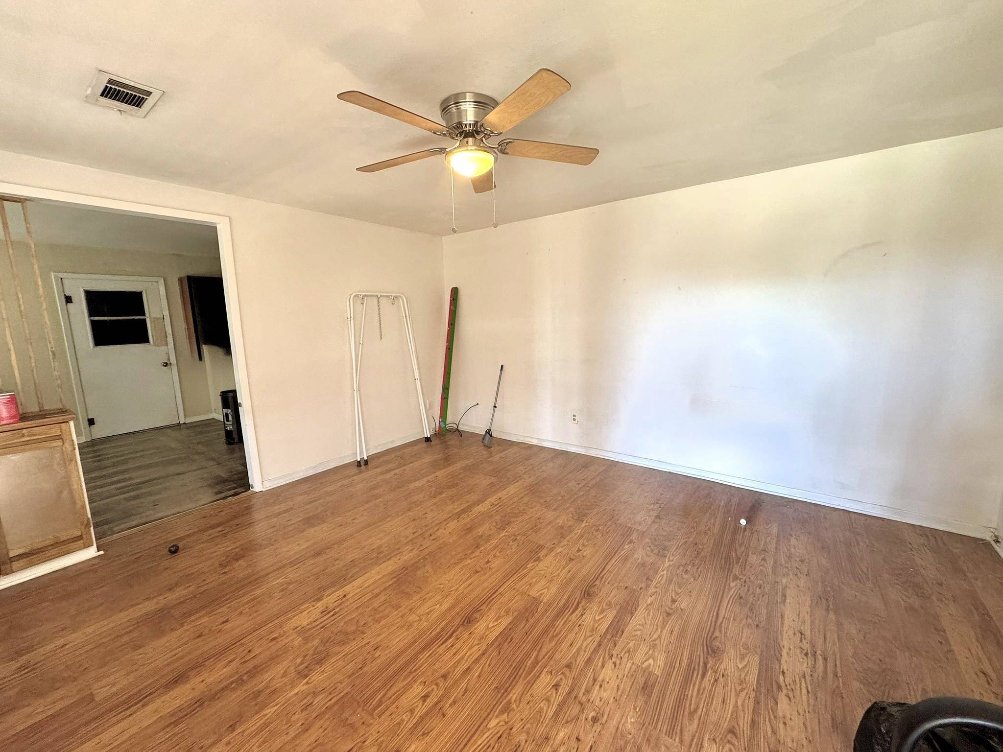 807 N West, Burnet, TX 78611