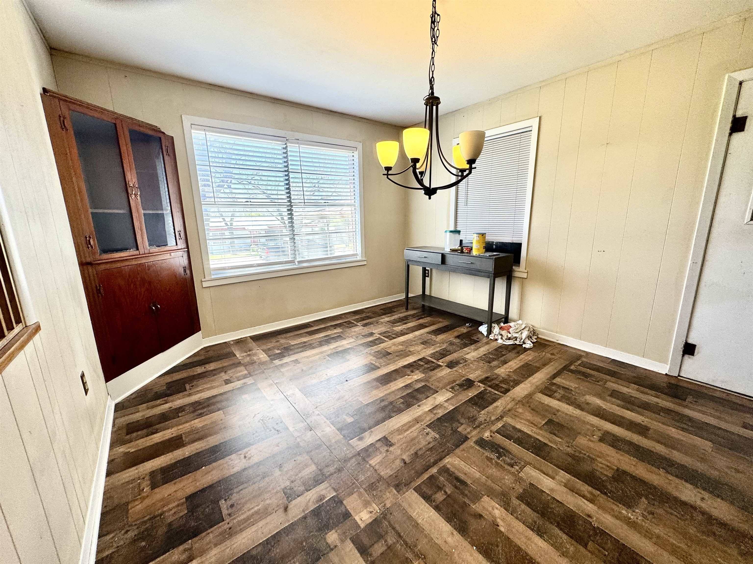 807 N West, Burnet, TX 78611